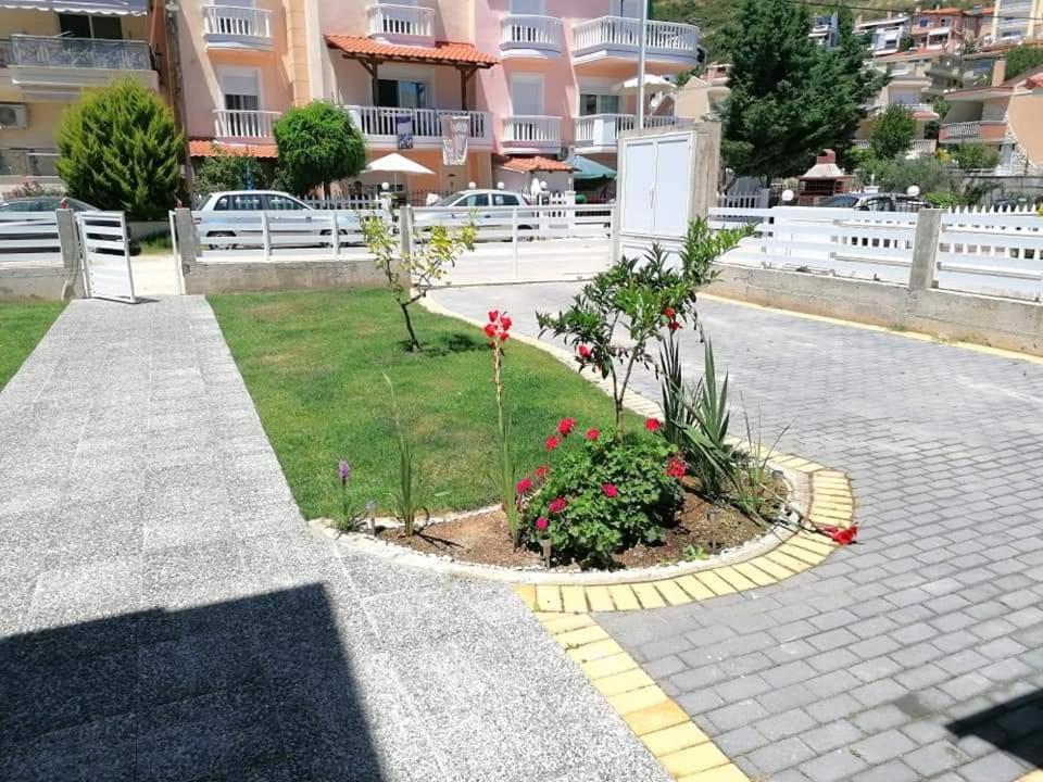 Myrsini'S Sea View Apartment Néa Péramos Buitenkant foto