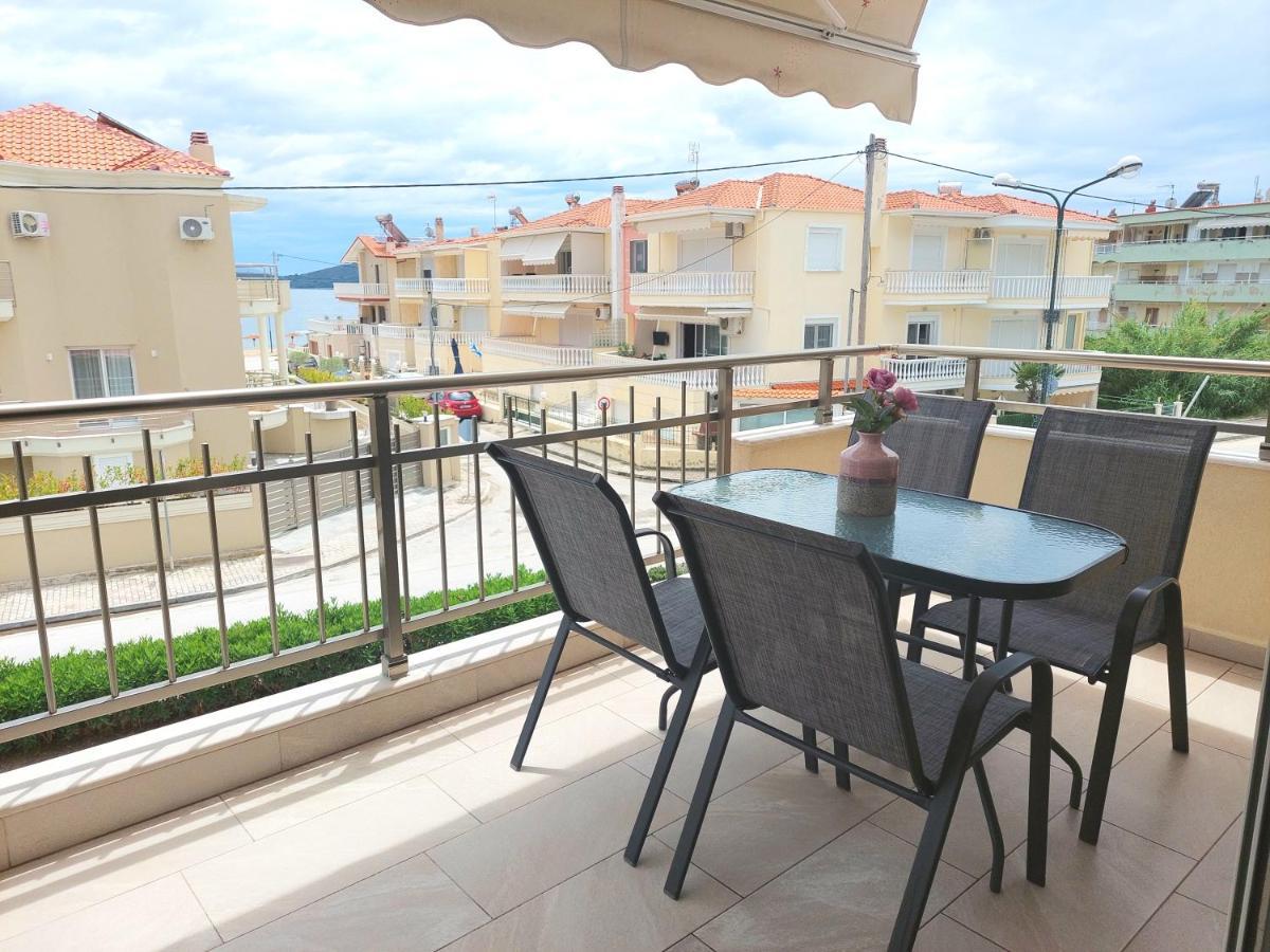 Myrsini'S Sea View Apartment Néa Péramos Buitenkant foto